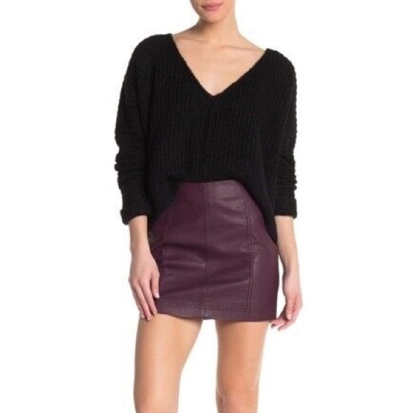 Free People Modern Femme Lined Vegan Leather Mini Skirt Pomegranate Wine size 4 - Picture 1 of 9